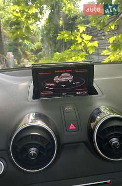 Хэтчбек Audi A1 2015 в 