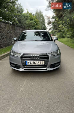 Хэтчбек Audi A1 2015 в 