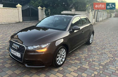 Хэтчбек Audi A1 2013 в 