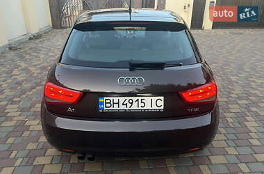 Хэтчбек Audi A1 2013 в 