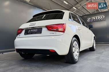 Хэтчбек Audi A1 2013 в 