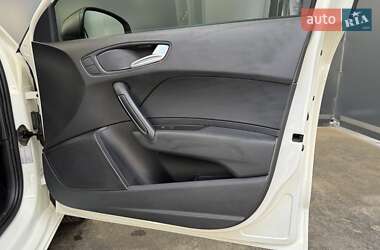 Хэтчбек Audi A1 2013 в 