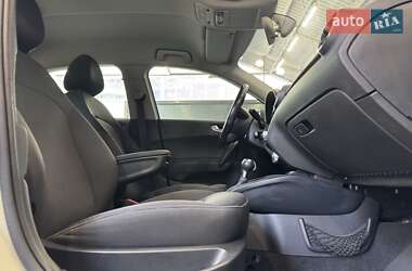 Хэтчбек Audi A1 2013 в 