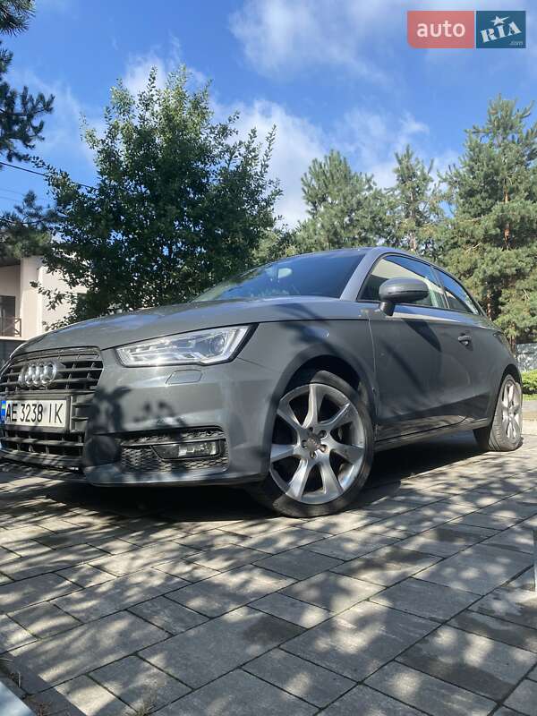 Хетчбек Audi A1 2015 в Дніпрі