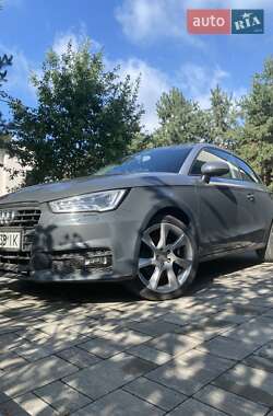 Хэтчбек Audi A1 2015 в 