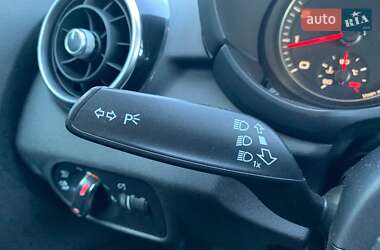 Хэтчбек Audi A1 2011 в 