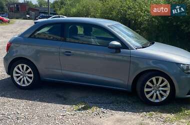 Хетчбек Audi A1 2012 в 