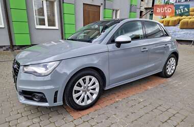 Хетчбек Audi A1 2012 в 