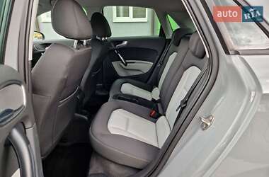 Хетчбек Audi A1 2012 в 