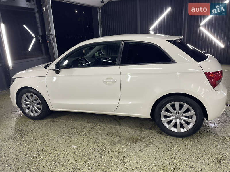 Хэтчбек Audi A1 2011 в Кривом Роге