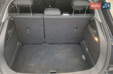 Хетчбек Audi A1 2012 в 