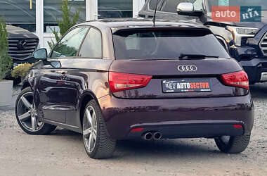 Хэтчбек Audi A1 2011 в 
