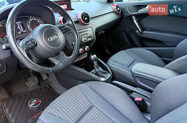 Хэтчбек Audi A1 2011 в 