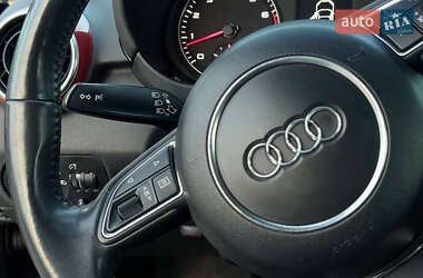 Хэтчбек Audi A1 2011 в 
