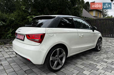 Хэтчбек Audi A1 2011 в 
