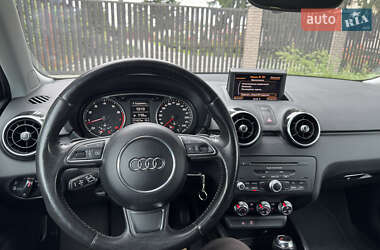 Хэтчбек Audi A1 2011 в 