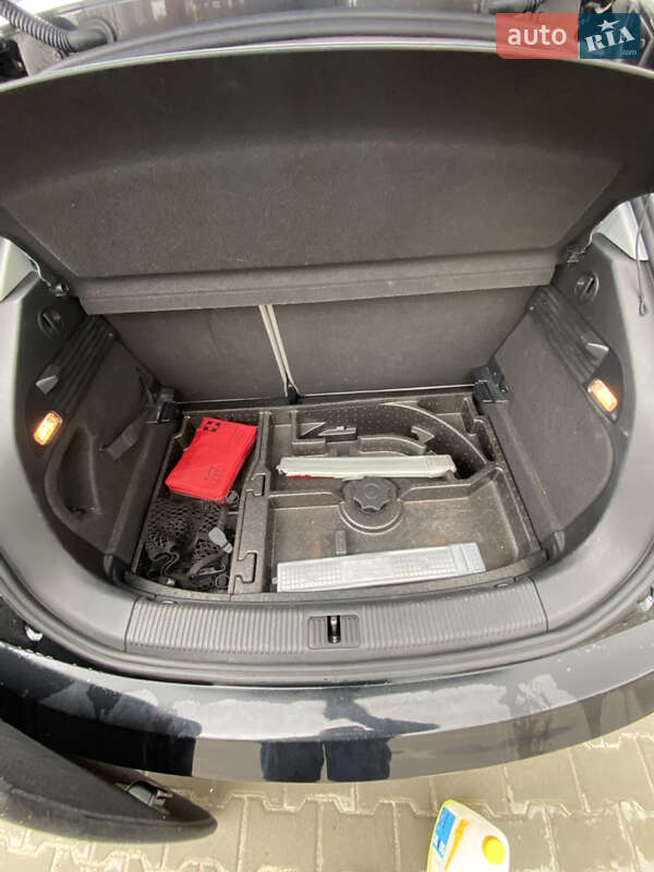 Хэтчбек Audi A1 2010 в Киеве