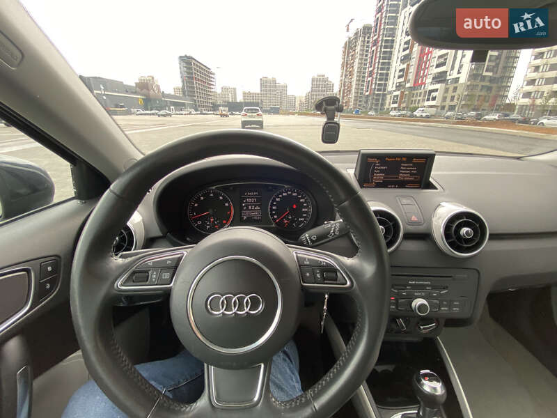 Хэтчбек Audi A1 2010 в Киеве