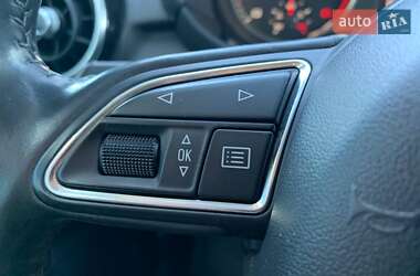 Хетчбек Audi A1 2011 в 