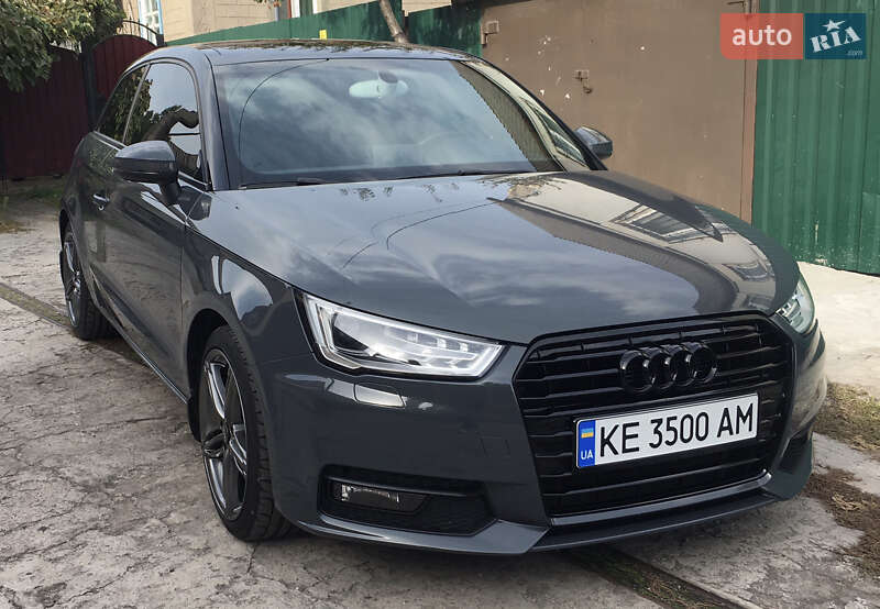 Хэтчбек Audi A1 2015 в Каменском