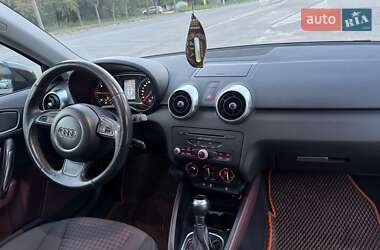 Хетчбек Audi A1 2012 в 