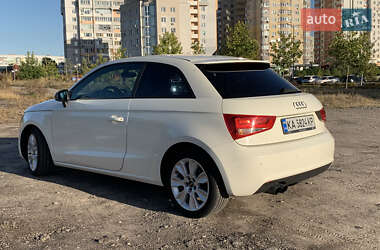 Хетчбек Audi A1 2011 в 