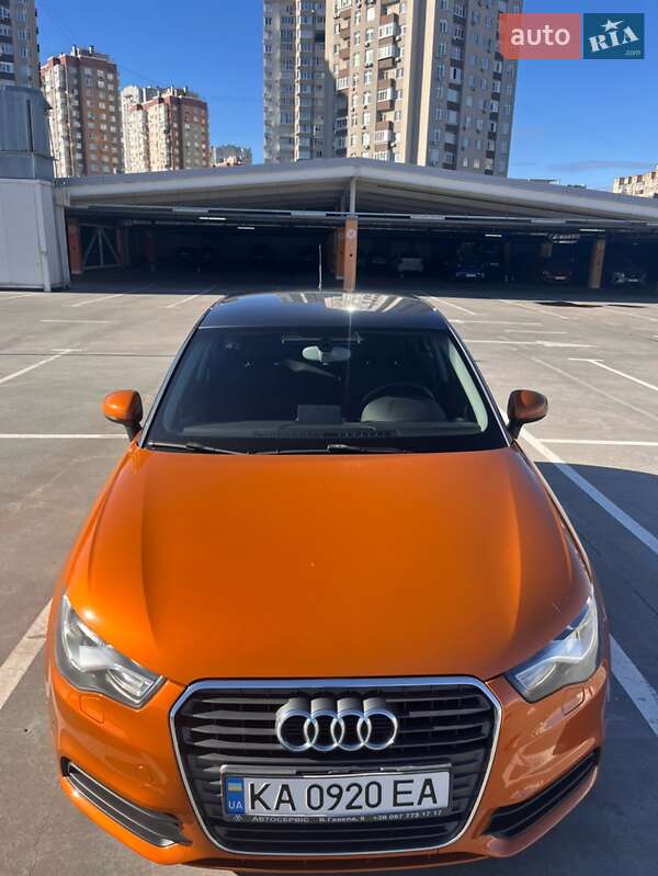Хетчбек Audi A1 2013 в 