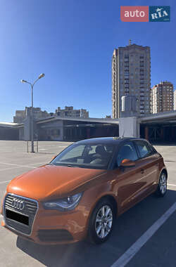 Хетчбек Audi A1 2013 в 