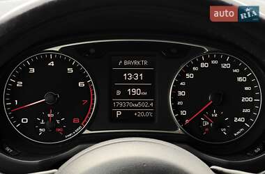 Хетчбек Audi A1 2011 в 