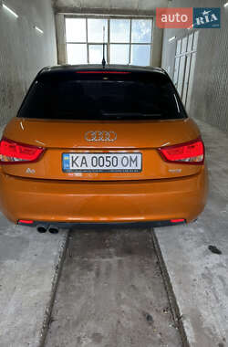 Хетчбек Audi A1 2012 в 