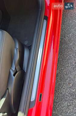 Хетчбек Audi A1 2015 в 