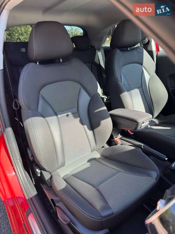 Хэтчбек Audi A1 2015 в Киеве фото 30 Хэтчбек Audi A1 2015 в Киеве