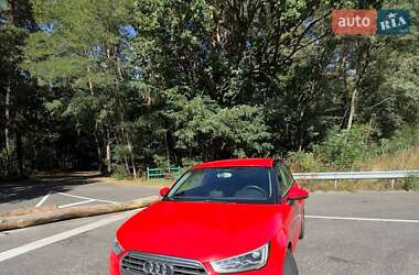 Хетчбек Audi A1 2015 в 