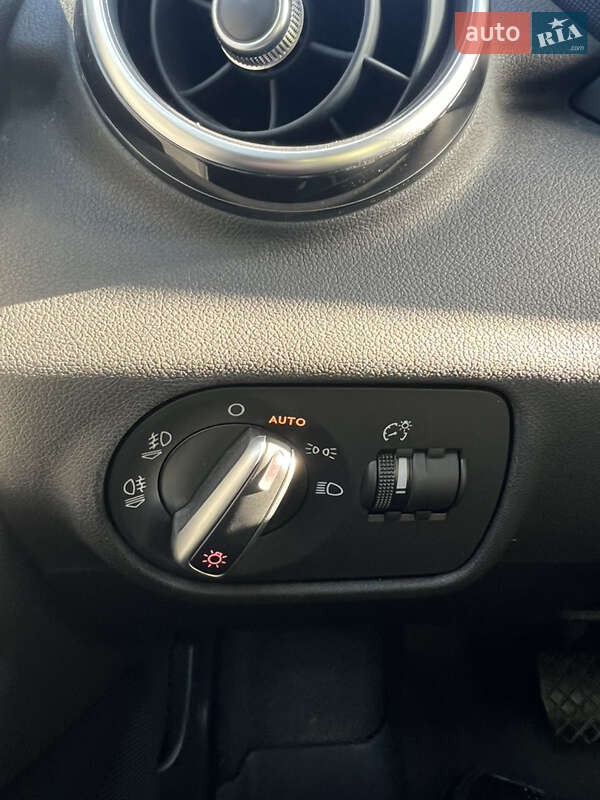 Хетчбек Audi A1 2015 в Вишгороді