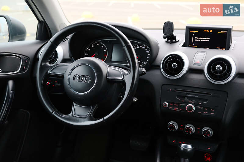 Хетчбек Audi A1 2010 в Києві