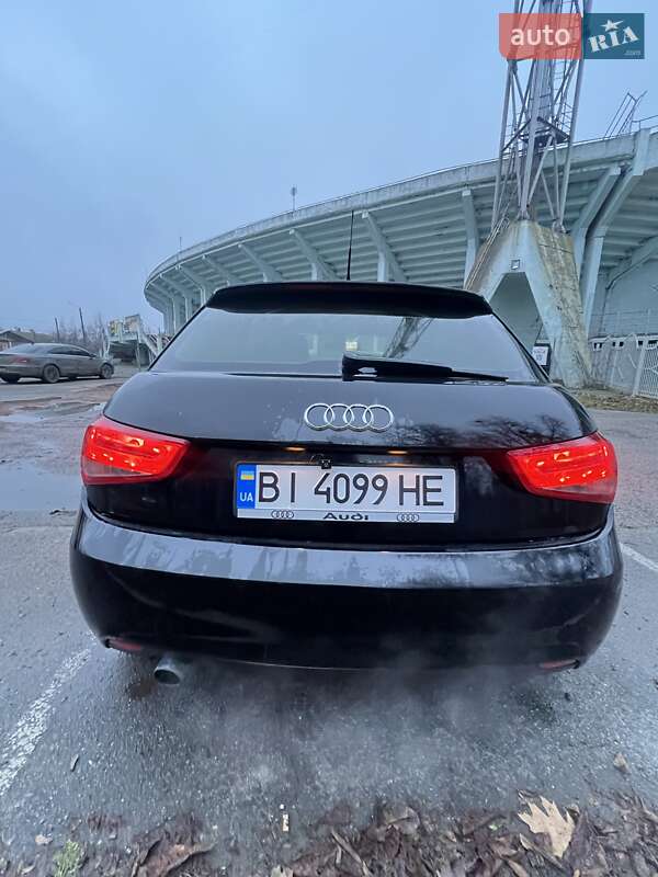 Хэтчбек Audi A1 2011 в Полтаве