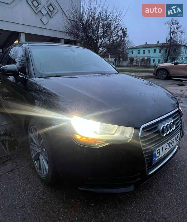 Хэтчбек Audi A1 2011 в Полтаве