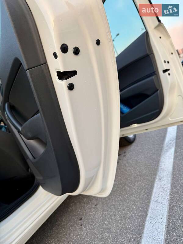 Хэтчбек Audi A1 2012 в Киеве