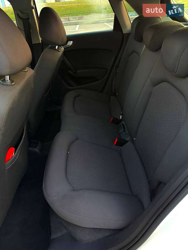 Хэтчбек Audi A1 2012 в Киеве