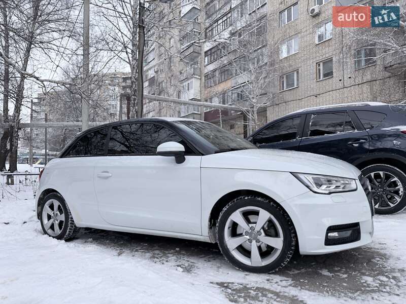 Хэтчбек Audi A1 2015 в Лозовой