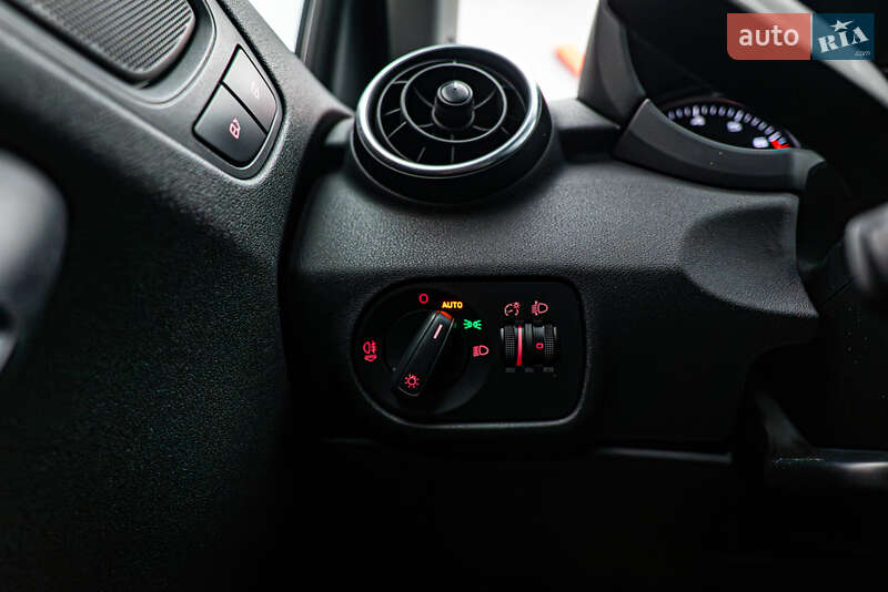 Хэтчбек Audi A1 2012 в Киеве