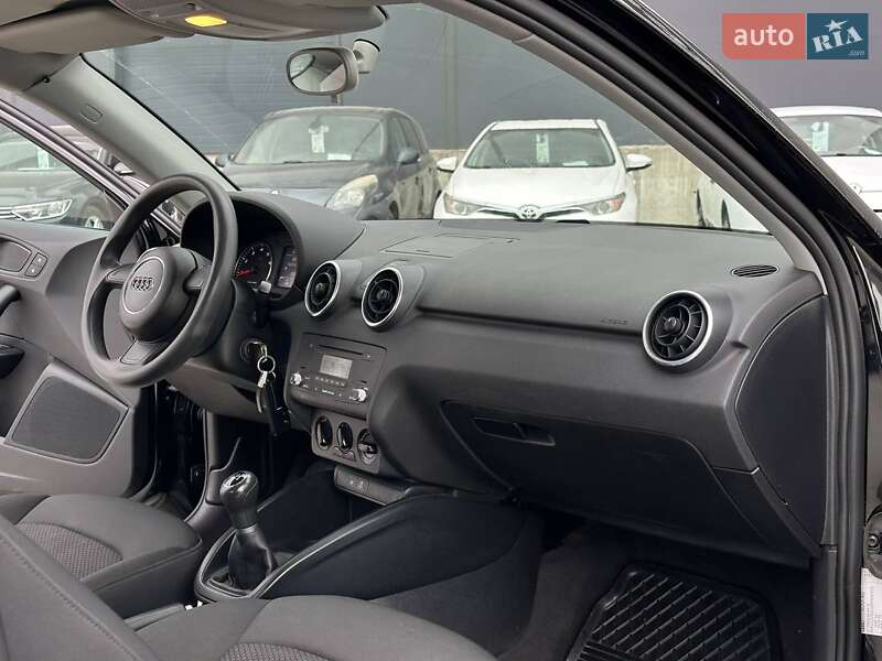 Хэтчбек Audi A1 2011 в Львове