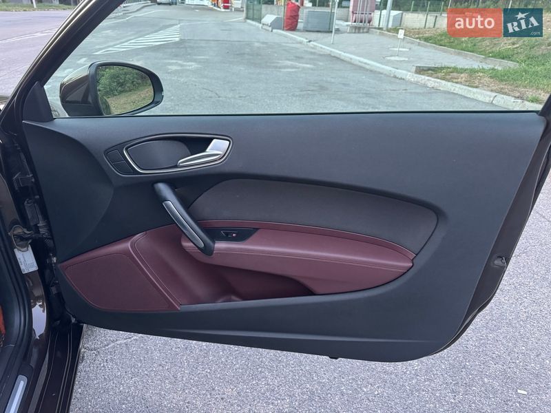 Хэтчбек Audi A1 2012 в Запорожье