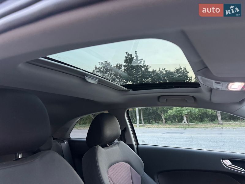 Хэтчбек Audi A1 2012 в Запорожье