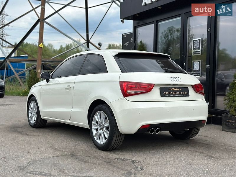 Хэтчбек Audi A1 2010 в Харькове