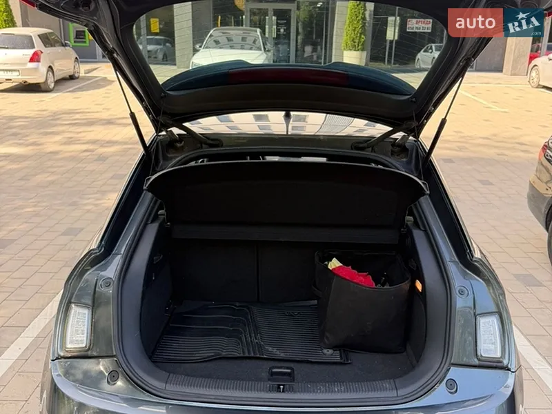 Audi A1 2011 VIN WAUZZZ8XXBB060973 фото оголошення 10 з 48