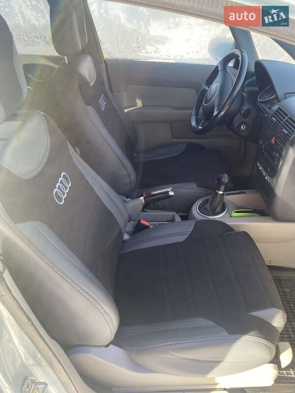 Хэтчбек Audi A2 2002 в Верховине