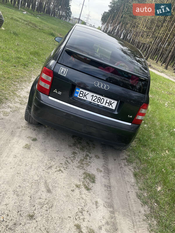Хэтчбек Audi A2 2001 в Славуте