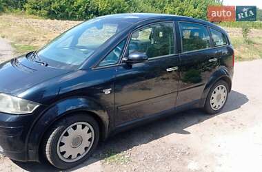 Хэтчбек Audi A2 2002 в 