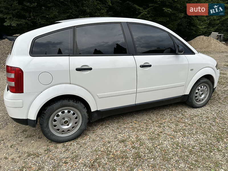 Хетчбек Audi A2 2002 в Сторожинці
